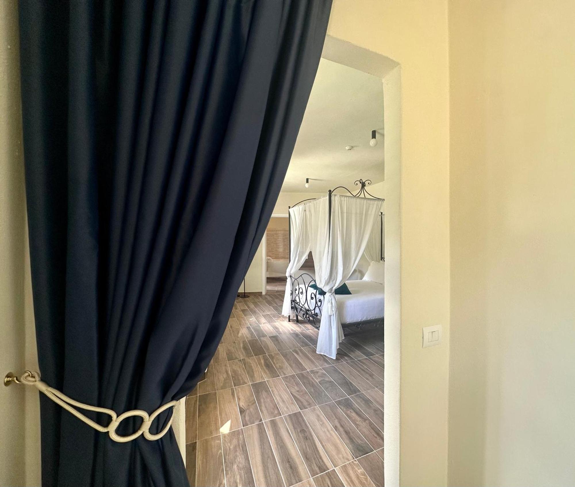 באניי די לוקה La Ninfa Hotel מראה חיצוני תמונה